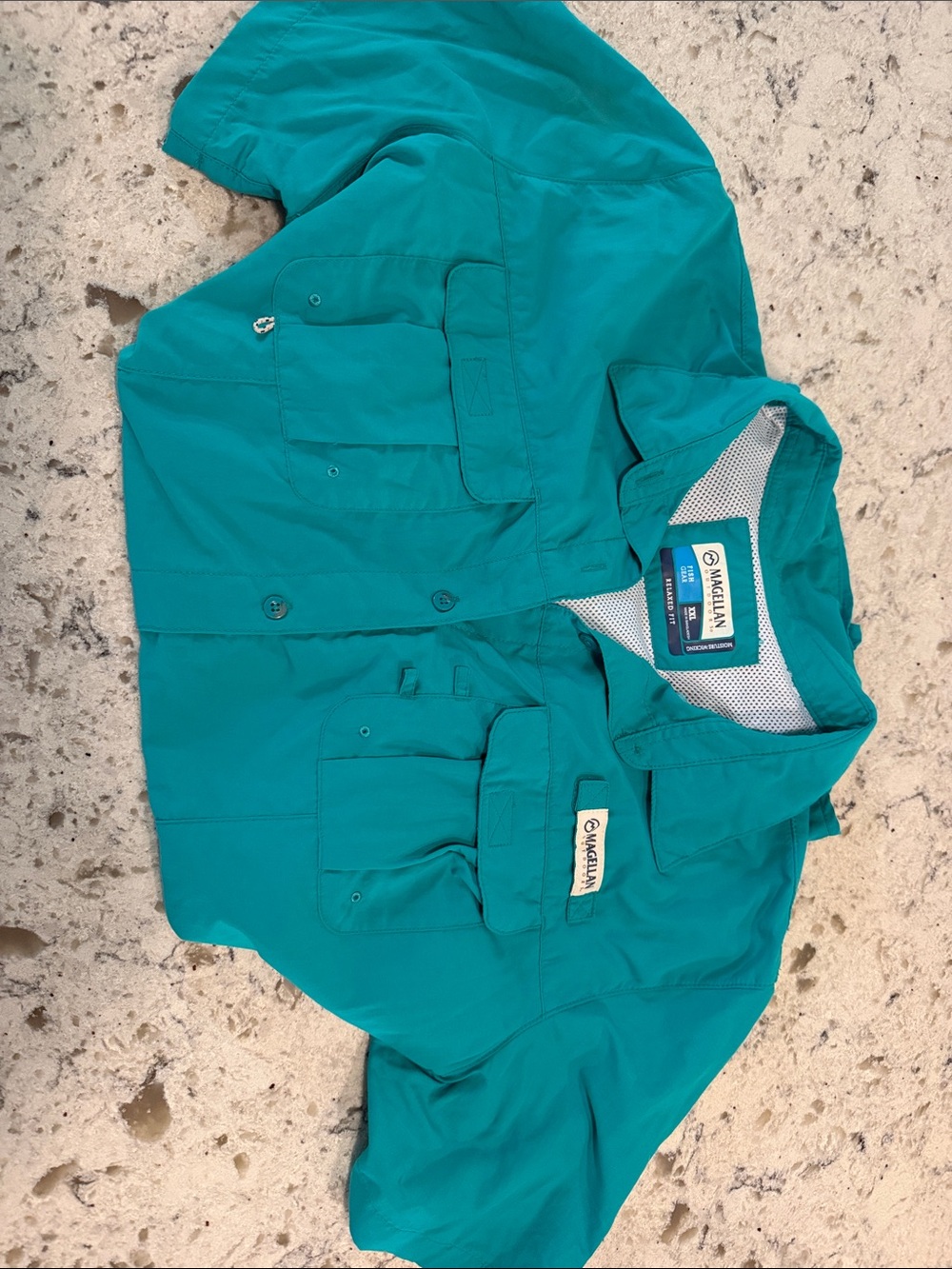 Magellan Outdoors Men’s Teal Short-Sleeve Fishing Button-Down Shirt